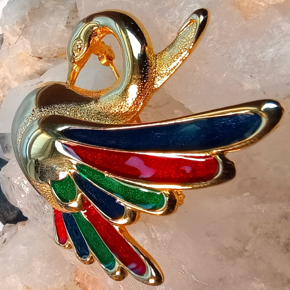 Avon Swan Brooch Pin Gold tone and Enamel 2"